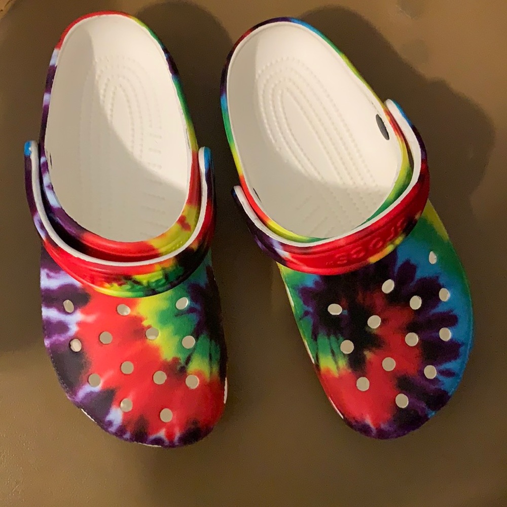 Women’s Tie Dye Crocs